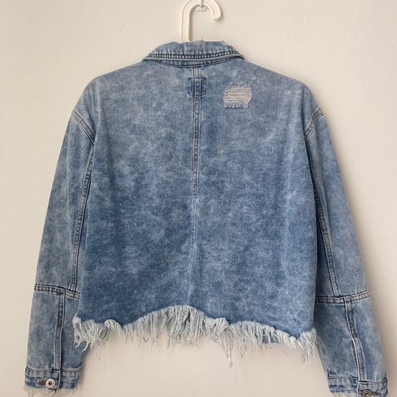 ONLY Distressed Cropped Denim Jacket - Picture 4 of 6
